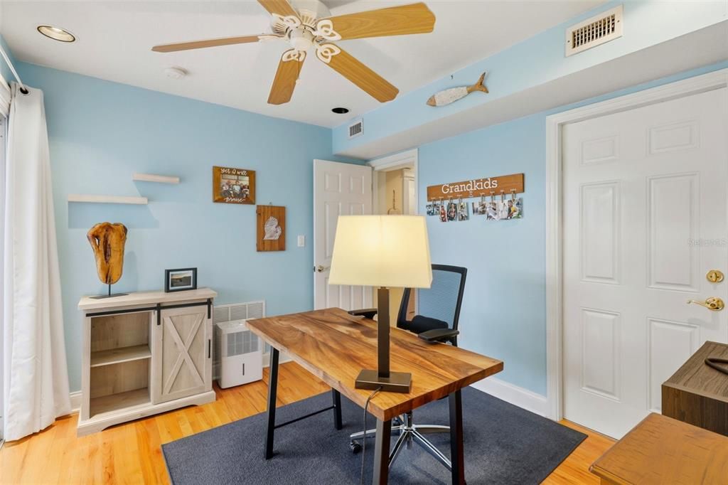 На продажу: $659,900 (4 спален, 4 ванн, 2192 Квадратных фут)