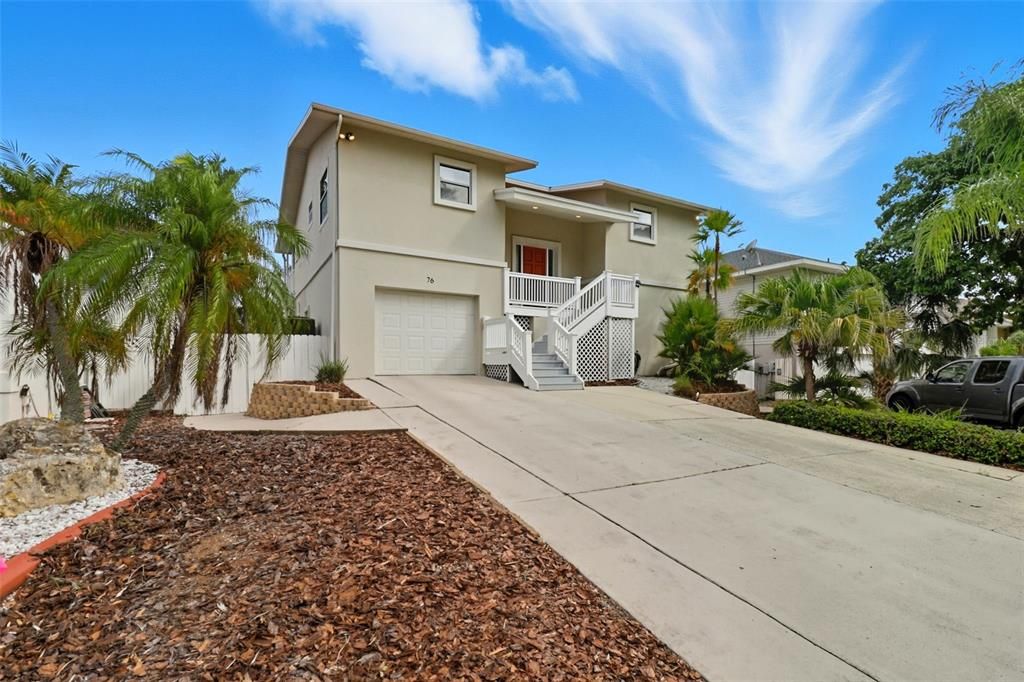 На продажу: $659,900 (4 спален, 4 ванн, 2192 Квадратных фут)