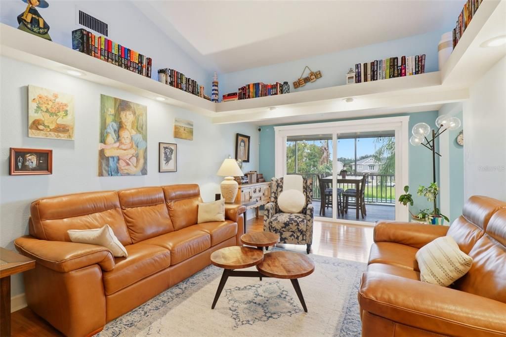 На продажу: $659,900 (4 спален, 4 ванн, 2192 Квадратных фут)