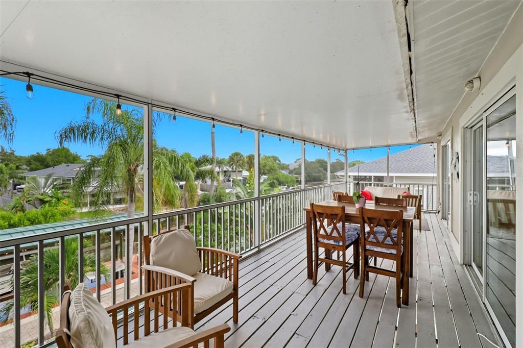 На продажу: $659,900 (4 спален, 4 ванн, 2192 Квадратных фут)