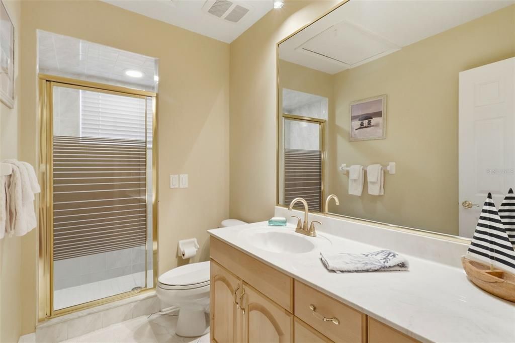 На продажу: $659,900 (4 спален, 4 ванн, 2192 Квадратных фут)