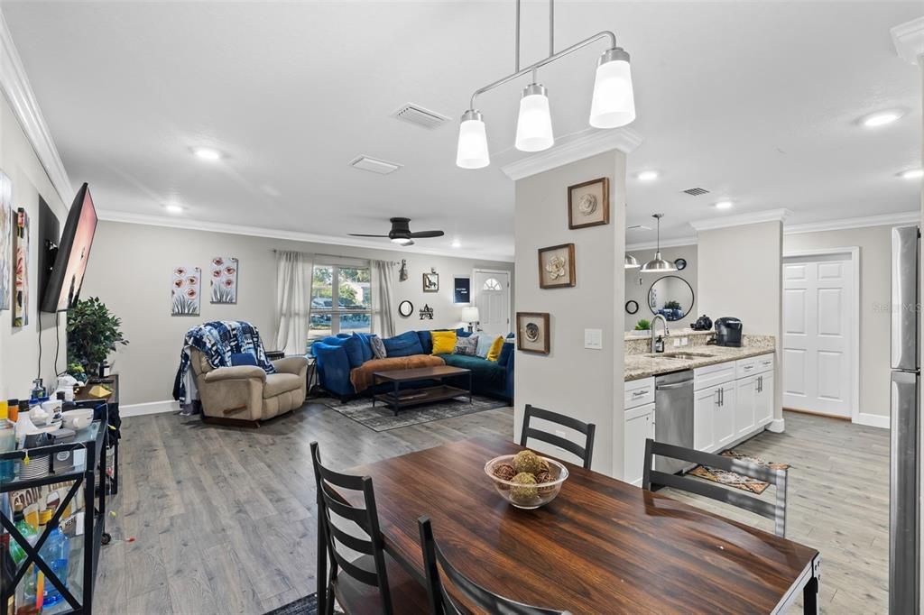 For Sale: $389,900 (3 beds, 2 baths, 1361 Square Feet)