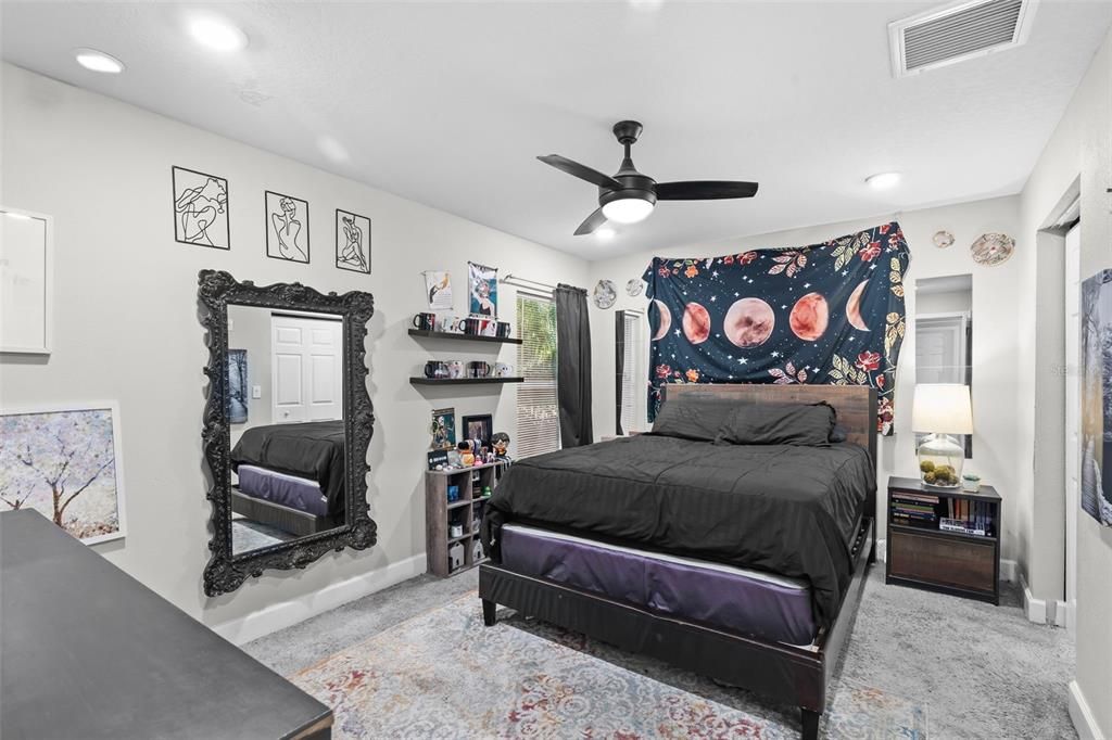 For Sale: $389,900 (3 beds, 2 baths, 1361 Square Feet)