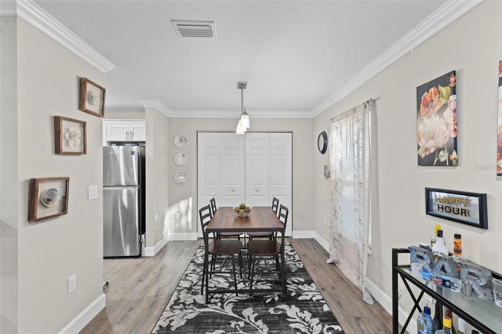 For Sale: $389,900 (3 beds, 2 baths, 1361 Square Feet)