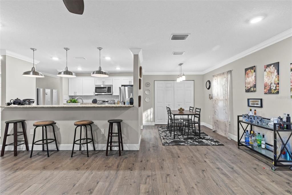 For Sale: $389,900 (3 beds, 2 baths, 1361 Square Feet)