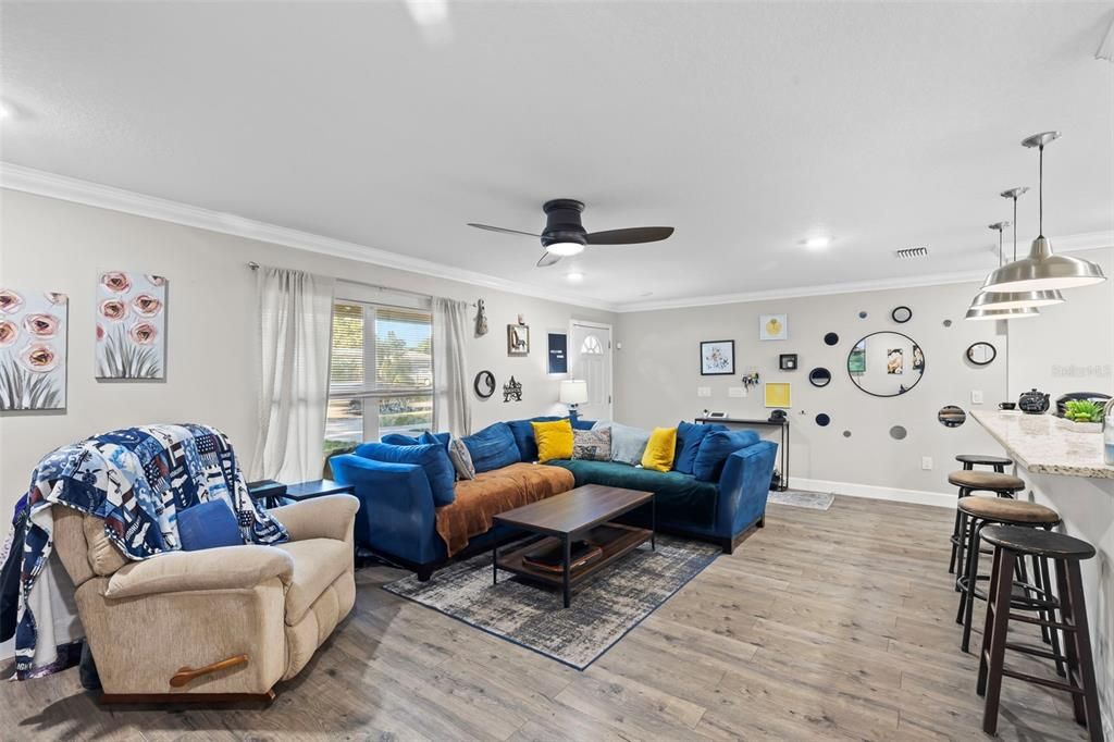 For Sale: $389,900 (3 beds, 2 baths, 1361 Square Feet)