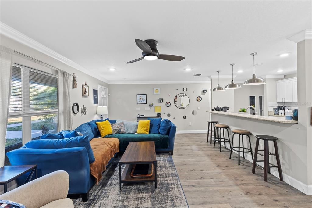 For Sale: $389,900 (3 beds, 2 baths, 1361 Square Feet)