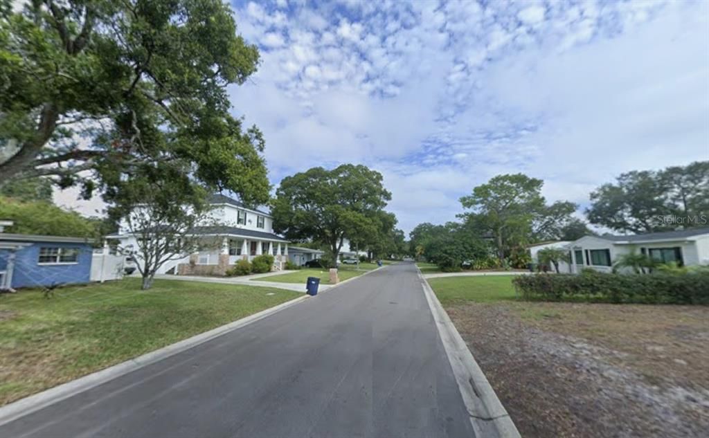 For Sale: $650,000 (0.22 acres)