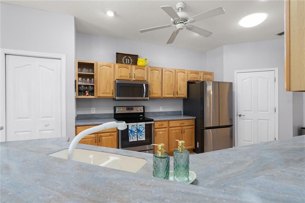 For Sale: $499,000 (3 beds, 2 baths, 2263 Square Feet)