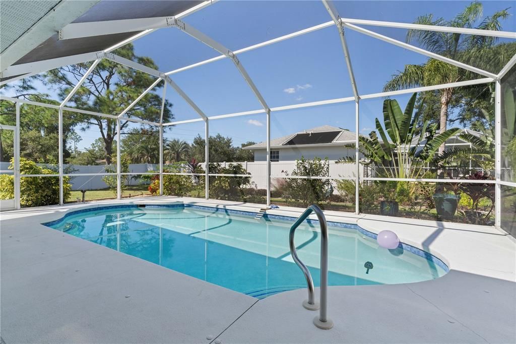 For Sale: $499,000 (3 beds, 2 baths, 2263 Square Feet)