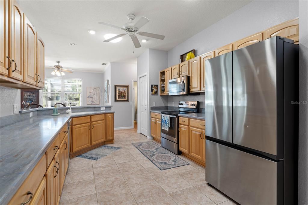 For Sale: $499,000 (3 beds, 2 baths, 2263 Square Feet)