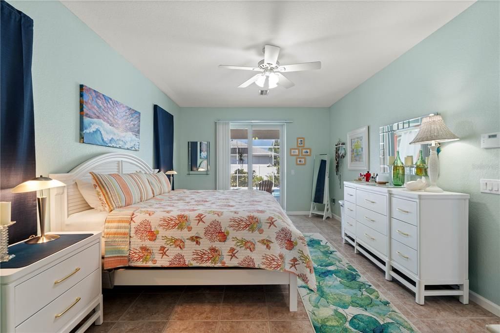 For Sale: $499,000 (3 beds, 2 baths, 2263 Square Feet)