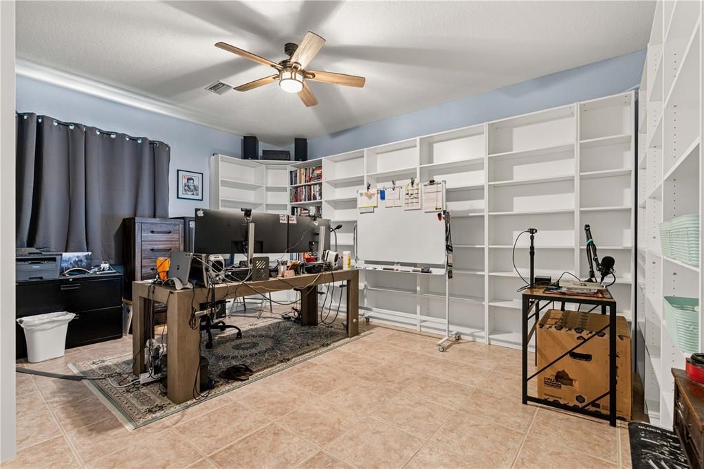 For Sale: $499,000 (3 beds, 2 baths, 2263 Square Feet)