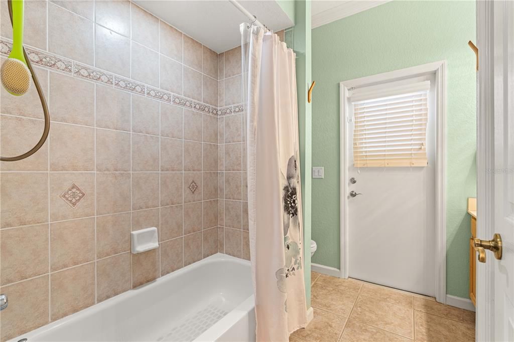 For Sale: $499,000 (3 beds, 2 baths, 2263 Square Feet)