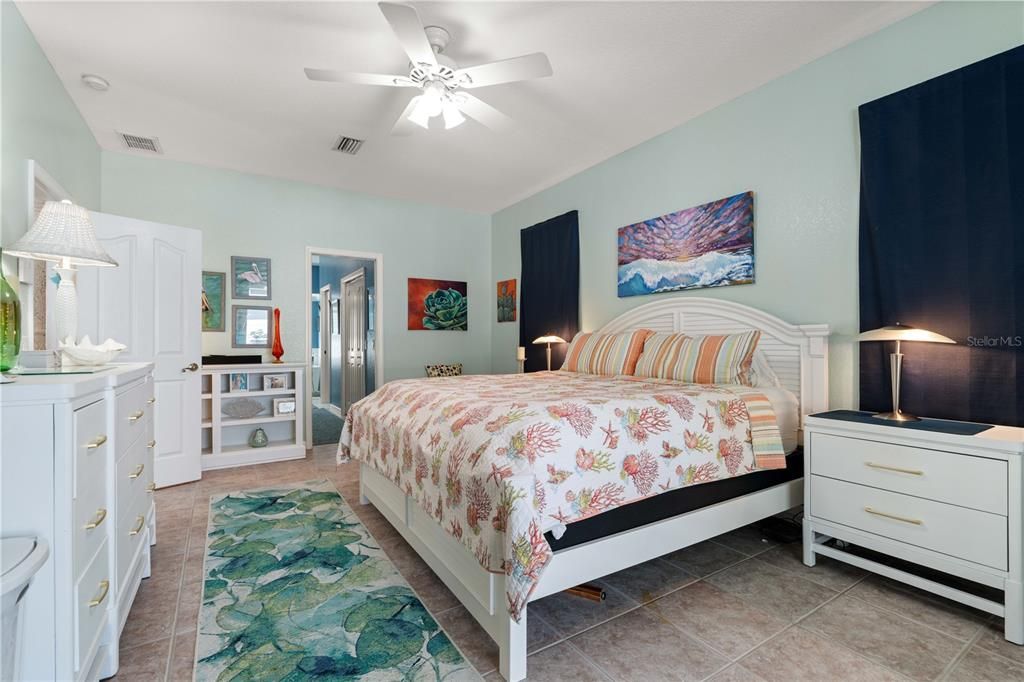 For Sale: $499,000 (3 beds, 2 baths, 2263 Square Feet)