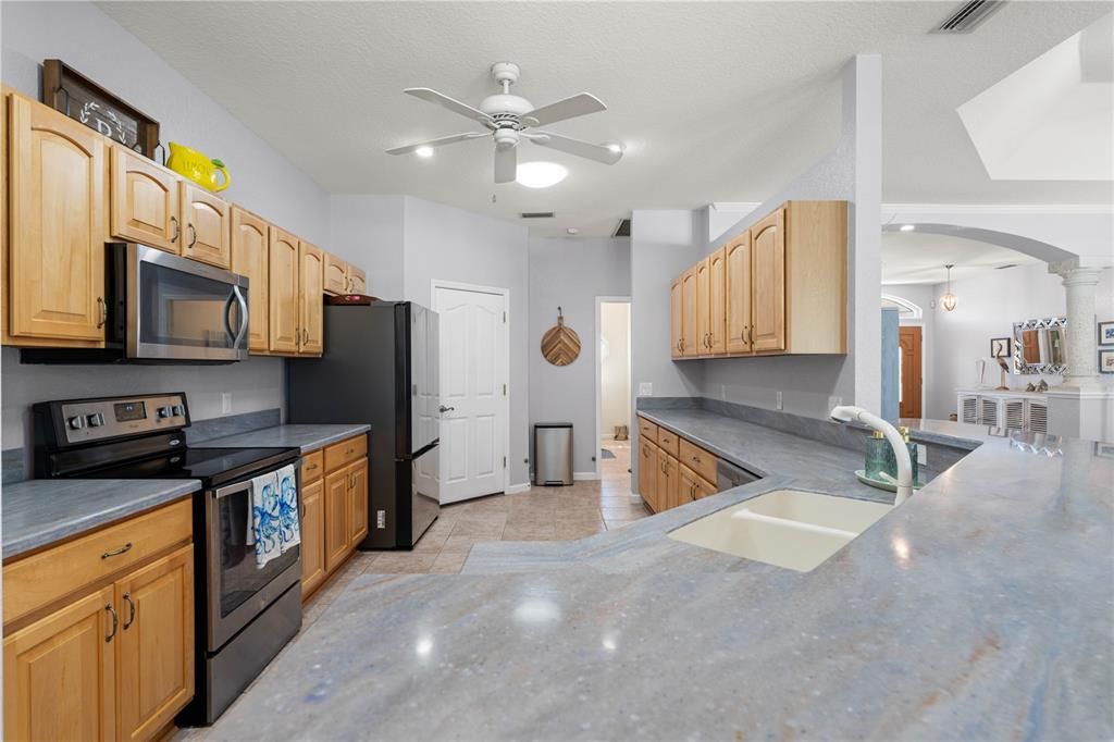 For Sale: $499,000 (3 beds, 2 baths, 2263 Square Feet)