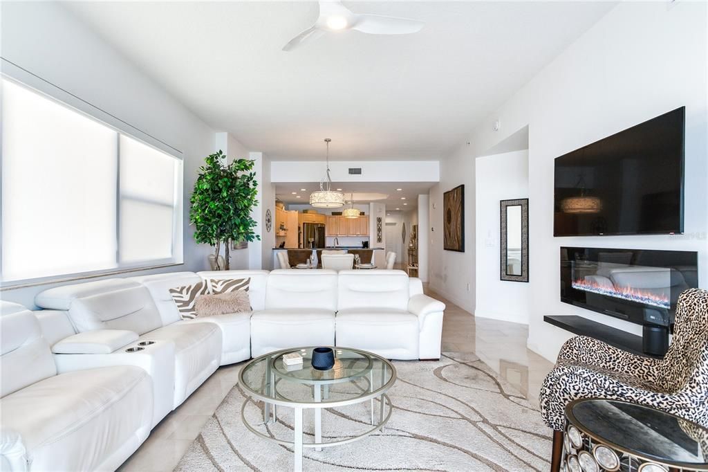 待售: $1,175,000 (3 贝兹, 3 浴室, 1995 平方英尺)