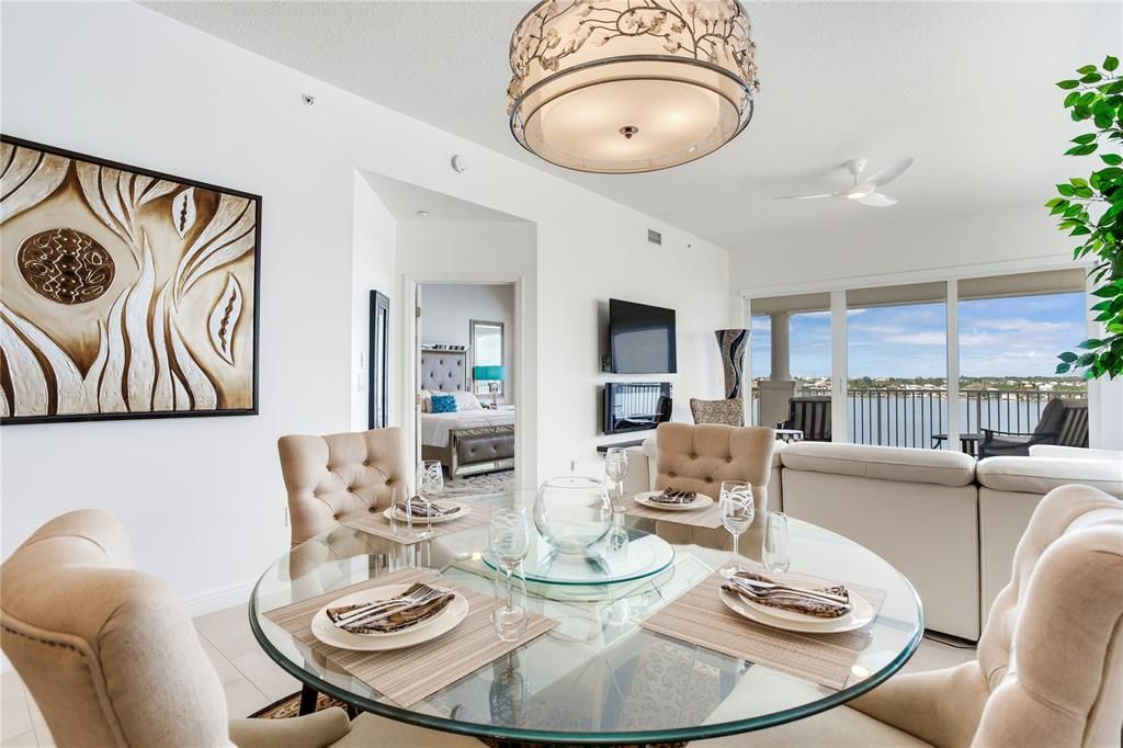 待售: $1,175,000 (3 贝兹, 3 浴室, 1995 平方英尺)