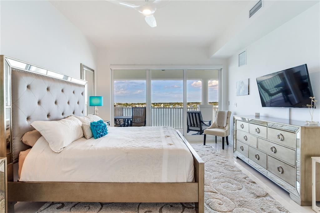 待售: $1,175,000 (3 贝兹, 3 浴室, 1995 平方英尺)