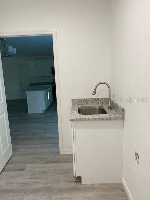 En Venta: $330,000 (3 camas, 2 baños, 1870 Pies cuadrados)