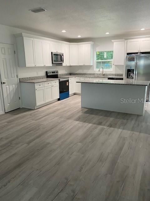 En Venta: $330,000 (3 camas, 2 baños, 1870 Pies cuadrados)