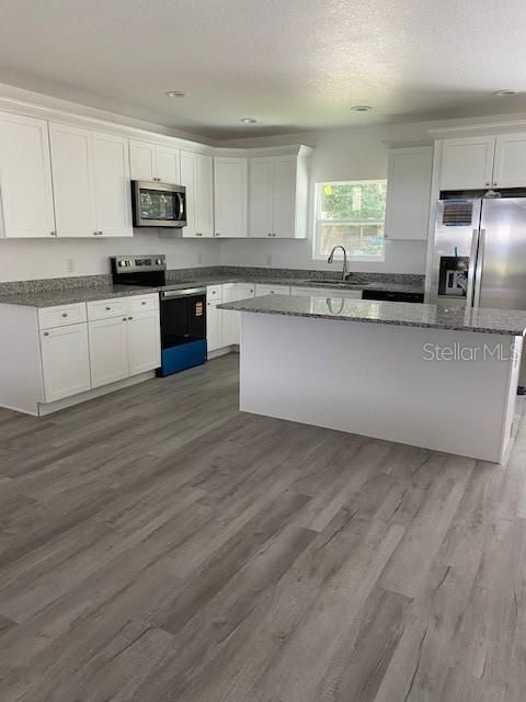 En Venta: $330,000 (3 camas, 2 baños, 1870 Pies cuadrados)