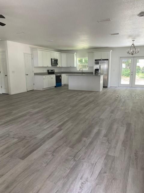 En Venta: $330,000 (3 camas, 2 baños, 1870 Pies cuadrados)