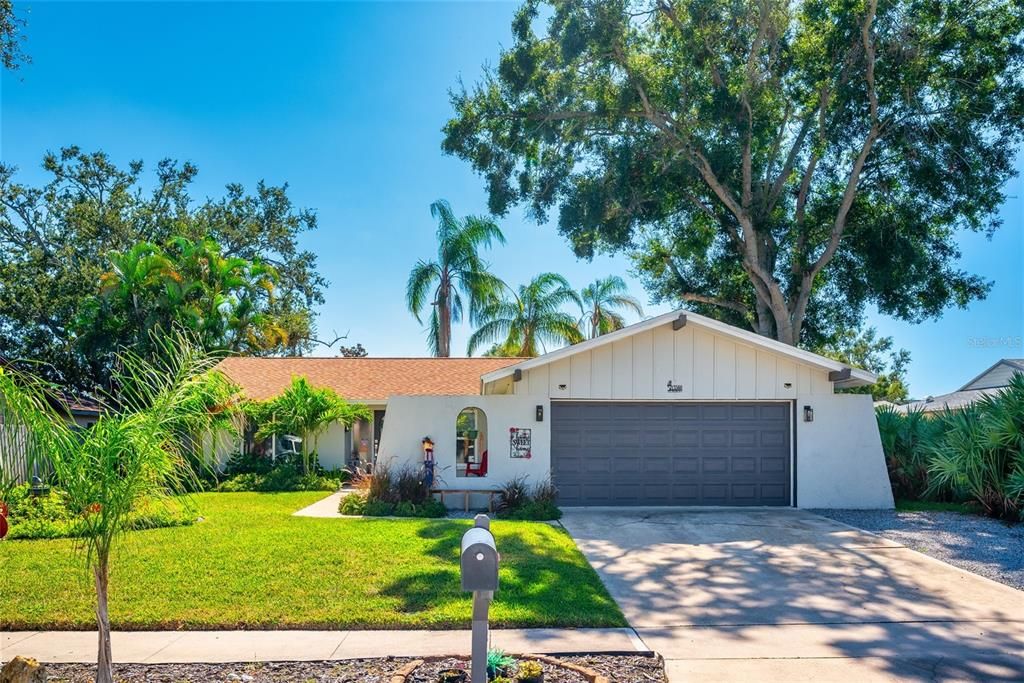 合同活跃: $564,900 (3 贝兹, 2 浴室, 1397 平方英尺)