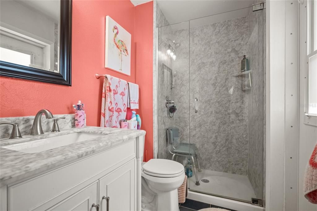 合同活跃: $564,900 (3 贝兹, 2 浴室, 1397 平方英尺)