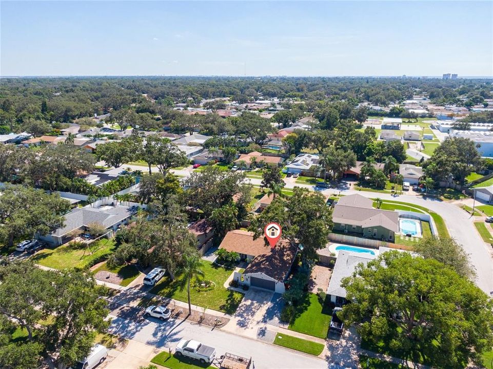 合同活跃: $564,900 (3 贝兹, 2 浴室, 1397 平方英尺)