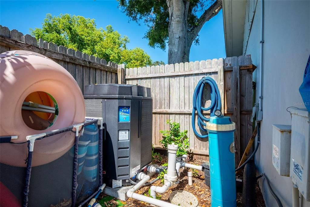 合同活跃: $564,900 (3 贝兹, 2 浴室, 1397 平方英尺)