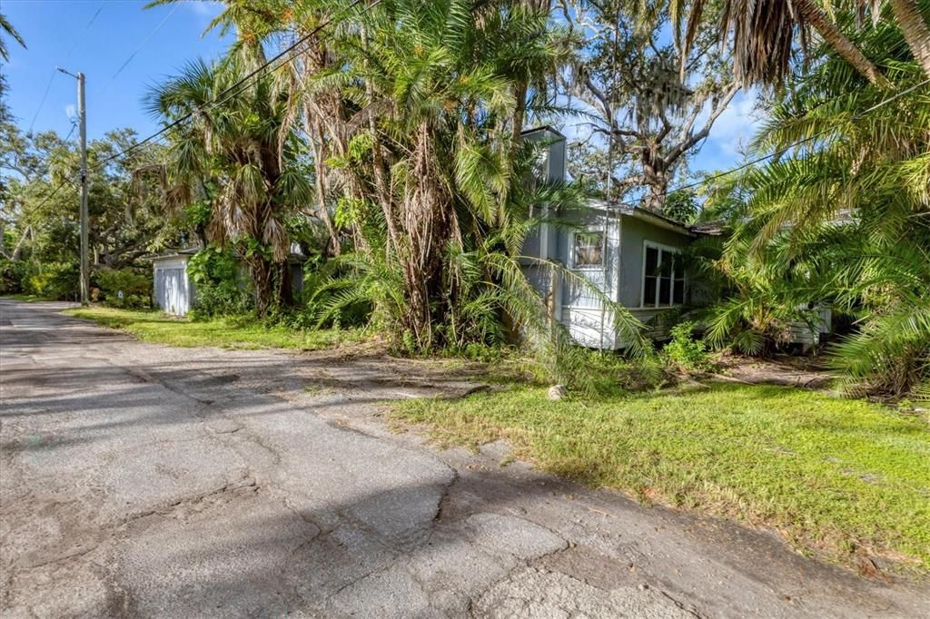 Active With Contract: $139,900 (0.12 acres)