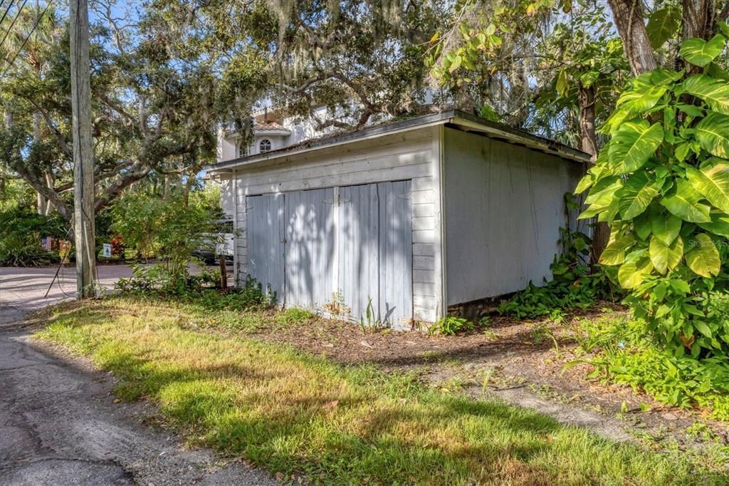 Active With Contract: $139,900 (0.12 acres)