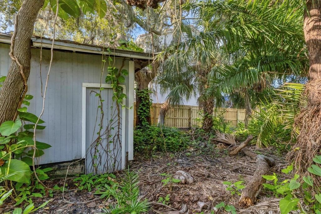 Active With Contract: $139,900 (0.12 acres)