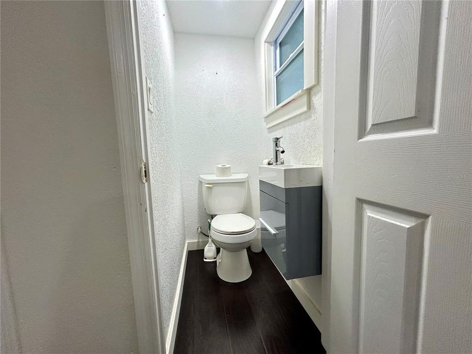 На продажу: $135,000 (3 спален, 2 ванн, 1130 Квадратных фут)