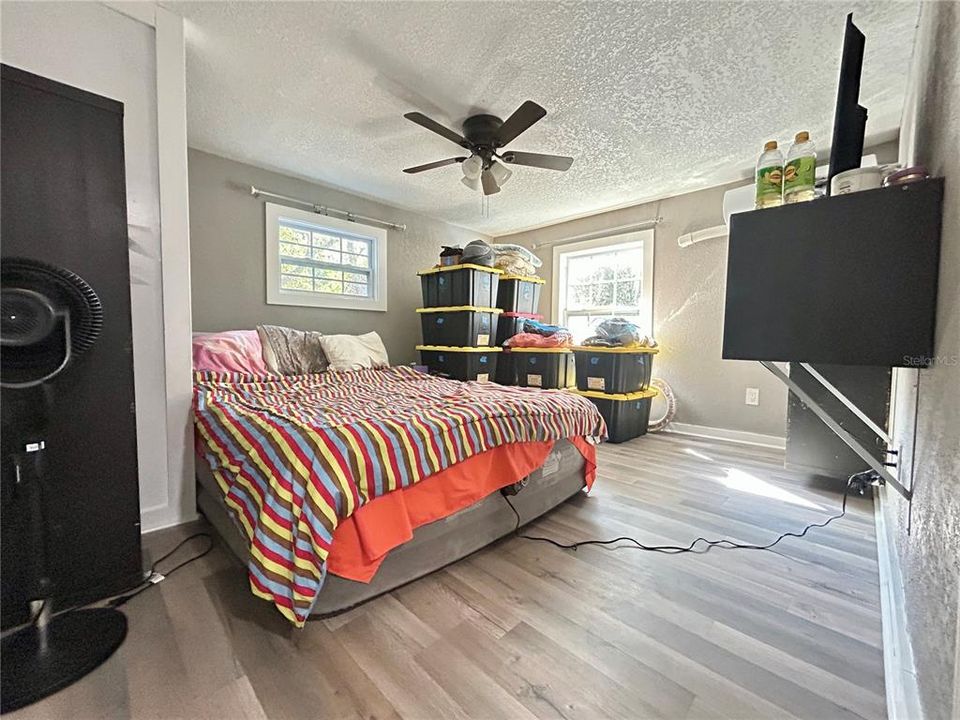 На продажу: $135,000 (3 спален, 2 ванн, 1130 Квадратных фут)