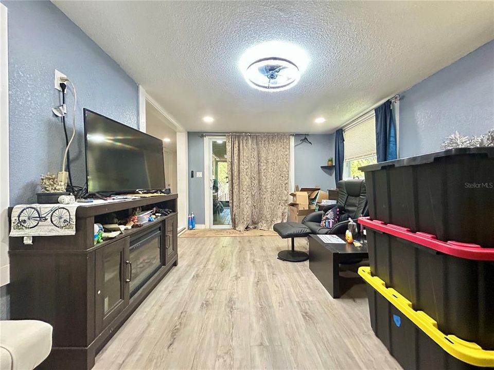 На продажу: $135,000 (3 спален, 2 ванн, 1130 Квадратных фут)