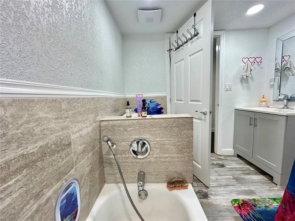 На продажу: $135,000 (3 спален, 2 ванн, 1130 Квадратных фут)