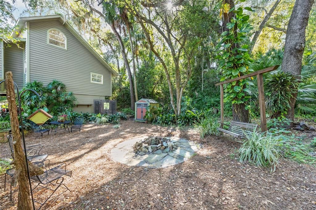 Active With Contract: $1,160,000 (4 beds, 3 baths, 2572 Square Feet)