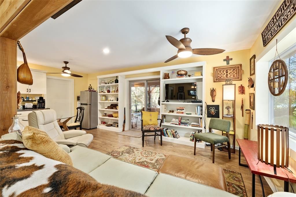 Active With Contract: $1,160,000 (4 beds, 3 baths, 2572 Square Feet)