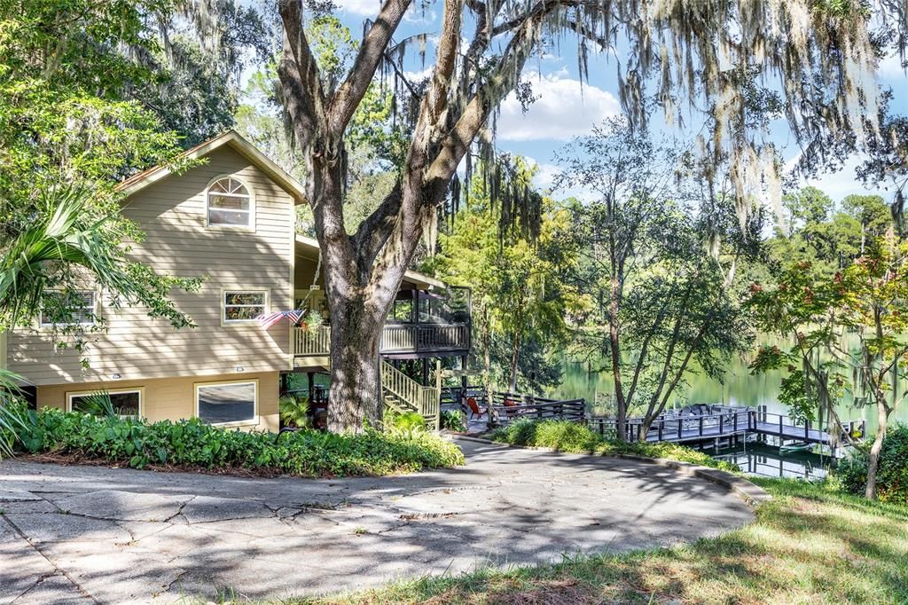 Active With Contract: $1,160,000 (4 beds, 3 baths, 2572 Square Feet)