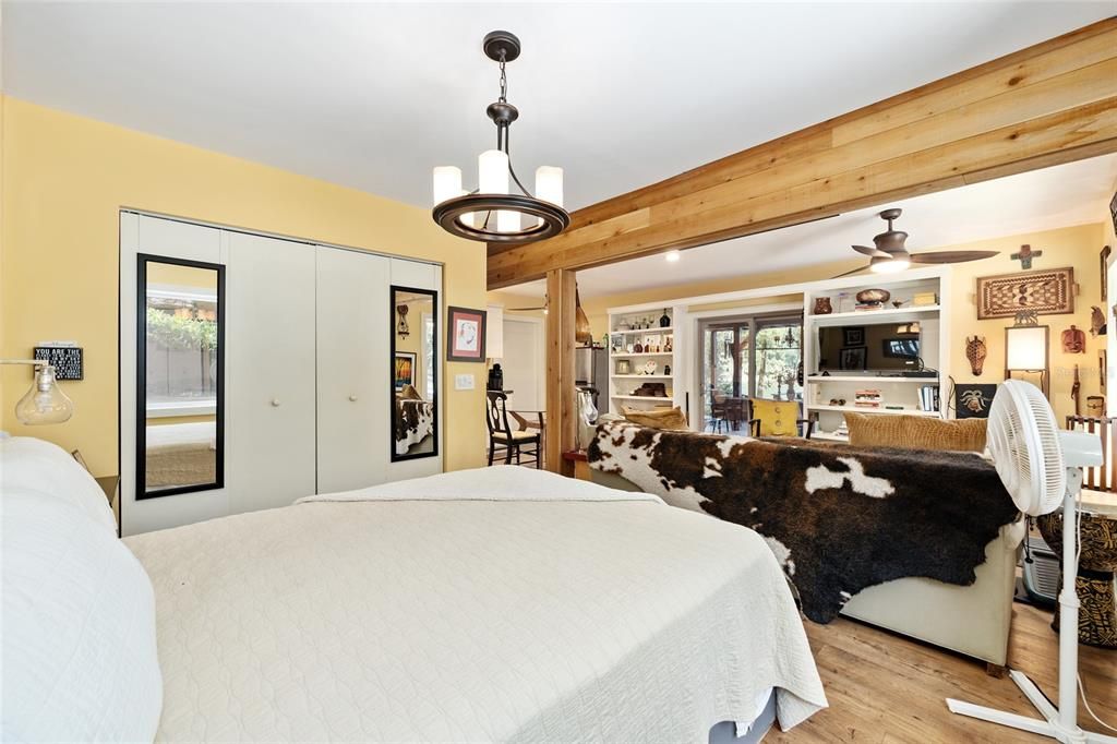 Active With Contract: $1,160,000 (4 beds, 3 baths, 2572 Square Feet)