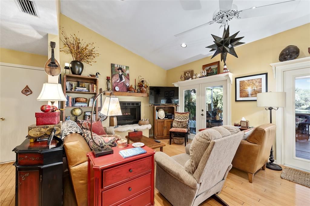 Active With Contract: $1,160,000 (4 beds, 3 baths, 2572 Square Feet)