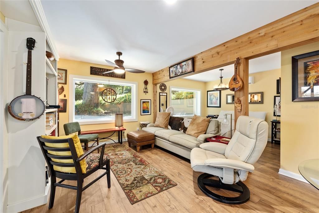 Active With Contract: $1,160,000 (4 beds, 3 baths, 2572 Square Feet)