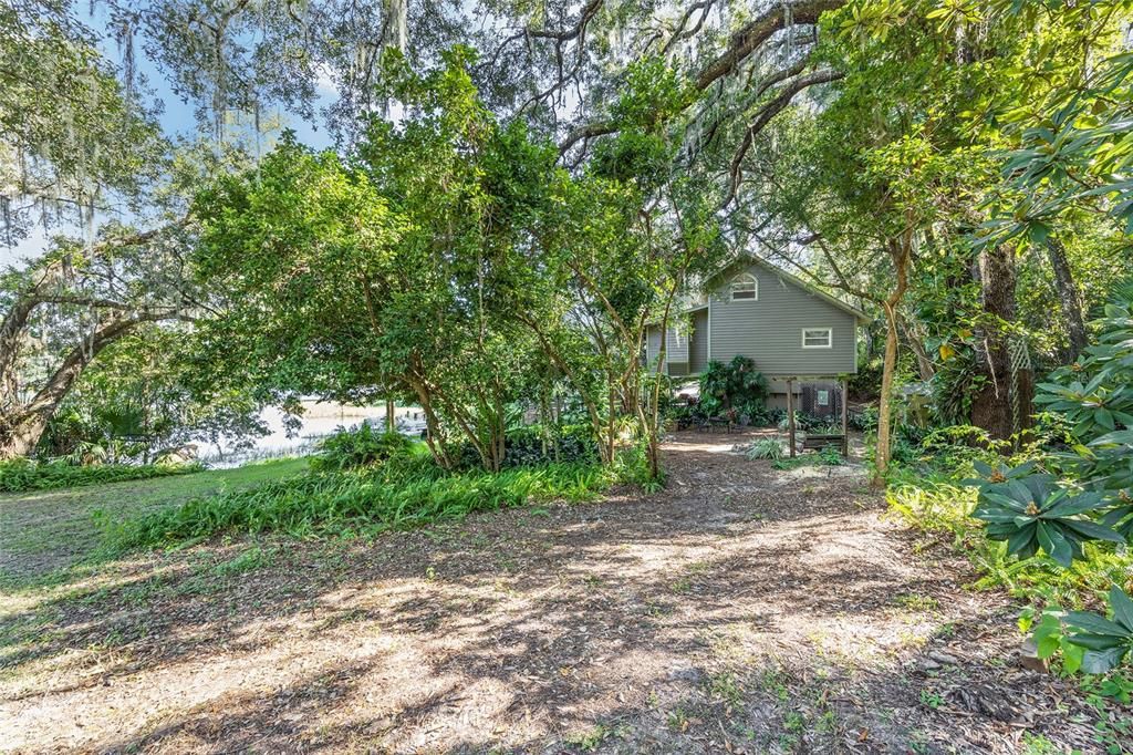 Active With Contract: $1,160,000 (4 beds, 3 baths, 2572 Square Feet)