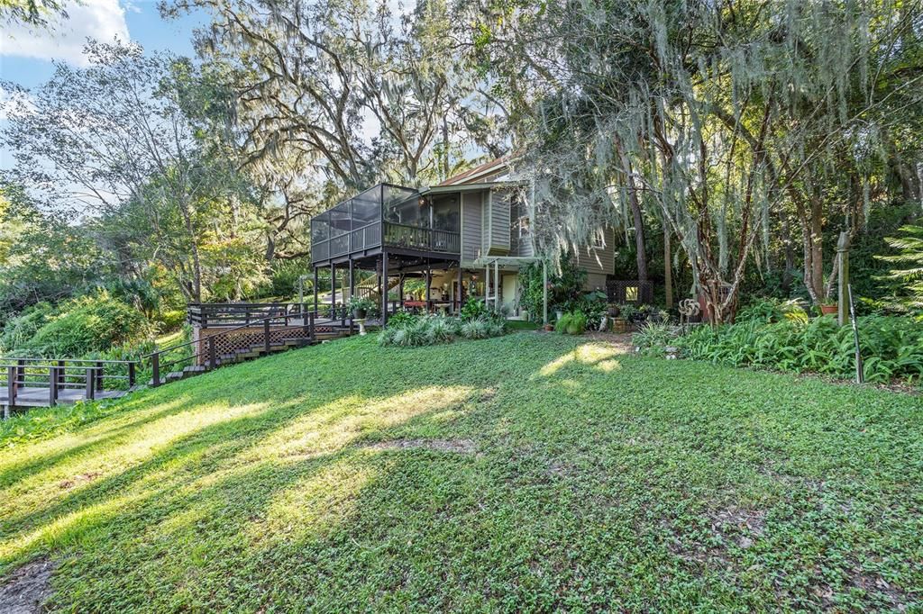 Active With Contract: $1,160,000 (4 beds, 3 baths, 2572 Square Feet)