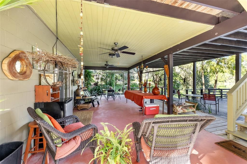 Active With Contract: $1,160,000 (4 beds, 3 baths, 2572 Square Feet)