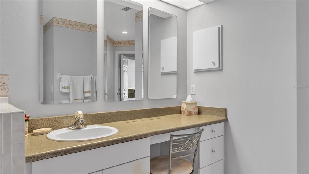 For Sale: $455,000 (4 beds, 2 baths, 2211 Square Feet)