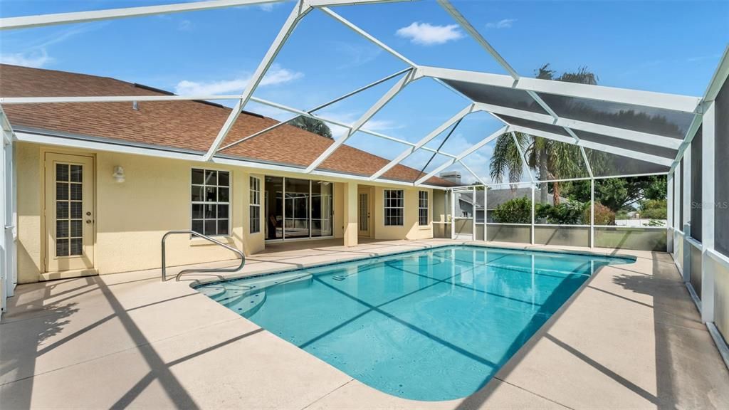 For Sale: $455,000 (4 beds, 2 baths, 2211 Square Feet)