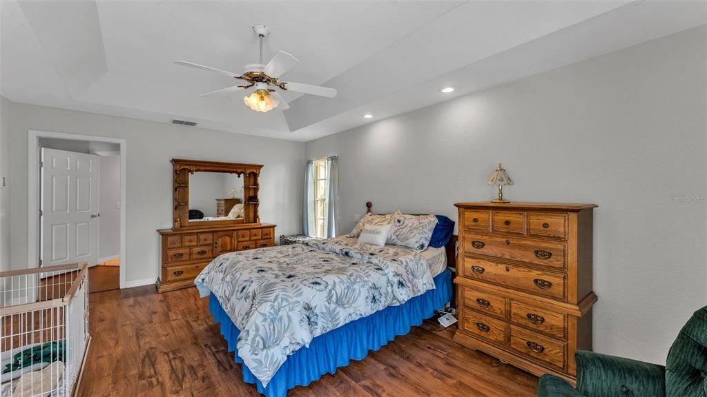 For Sale: $455,000 (4 beds, 2 baths, 2211 Square Feet)